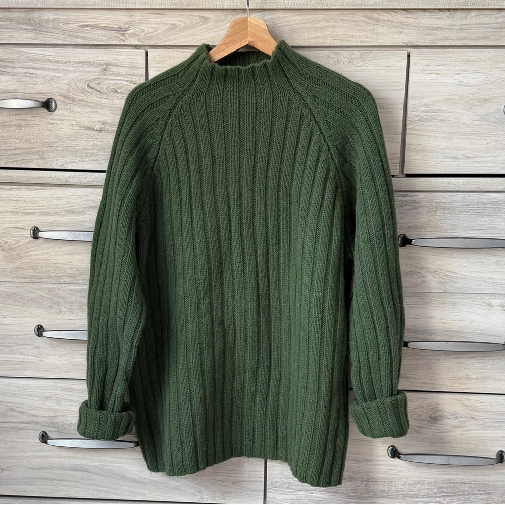 VTG super cool J.Crew %100 wool mock/turtle neck timeless sweater size XL